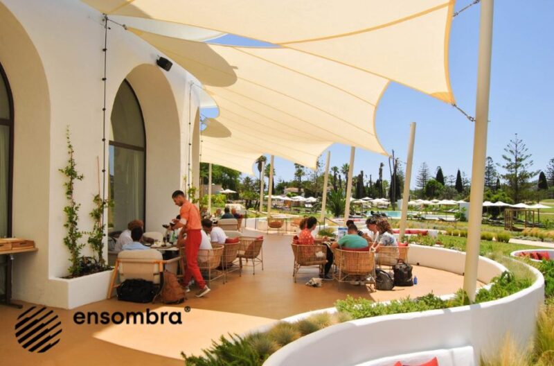 Vela de sombra: iluminación elegante para tu rincón