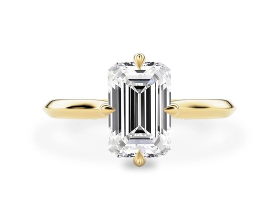 Elegant Quartz: Ethical Sparkle in a Modern Ring