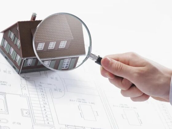 Rapid Roof Rescue: I Protect Your Home During Storms