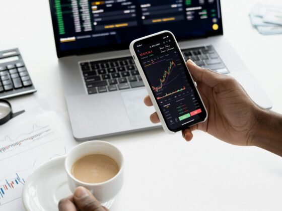 Build Wealth Slowly: A Simple Guide to Investing with Confidence