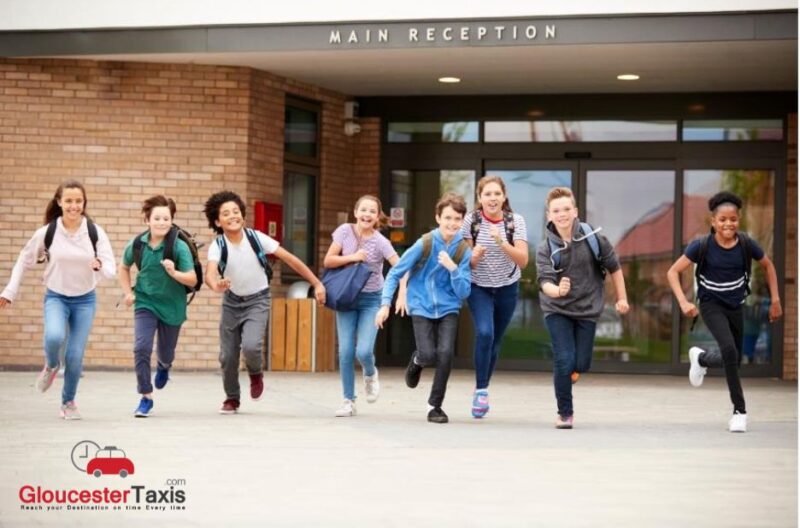 Group Travel Made Easy with Reliable Minibus Solutions
