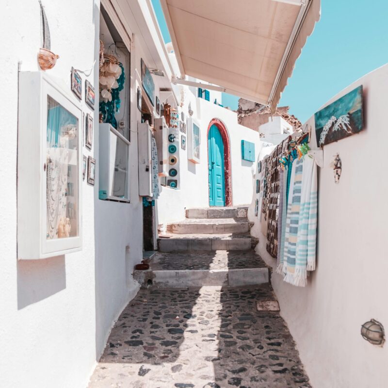 Unlock Stunning Santorini: Day Trips, Screens, and Sunsets