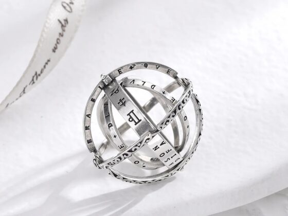 Discover Elegant Tory Burch-Inspired Accessories Online