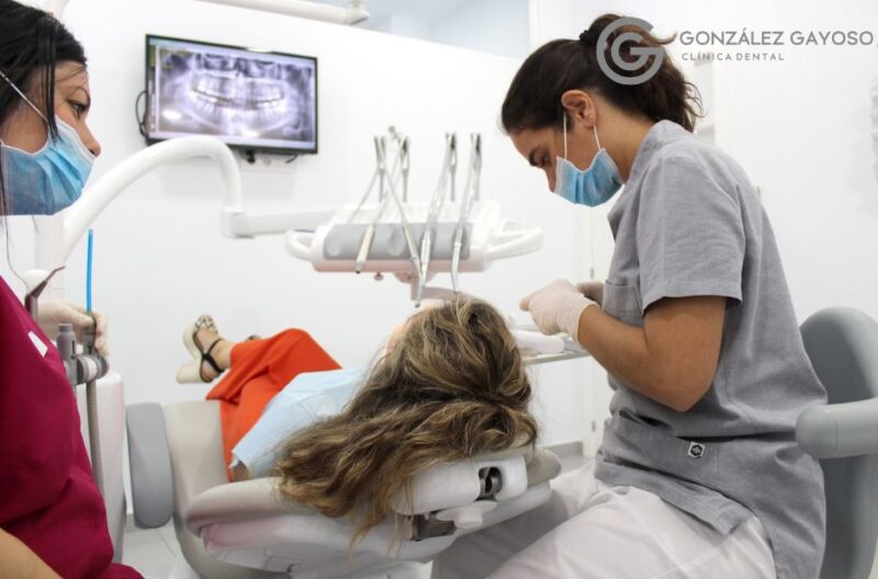 Ortodoncia invisible en Bollullos: sonrisas discretas y eficaces